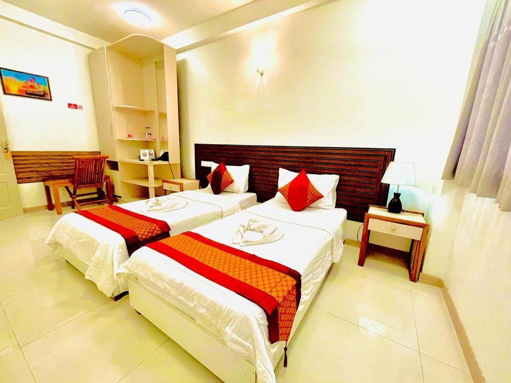 Hotel Hs Miracle Grand à Hulhumalé Extérieur photo