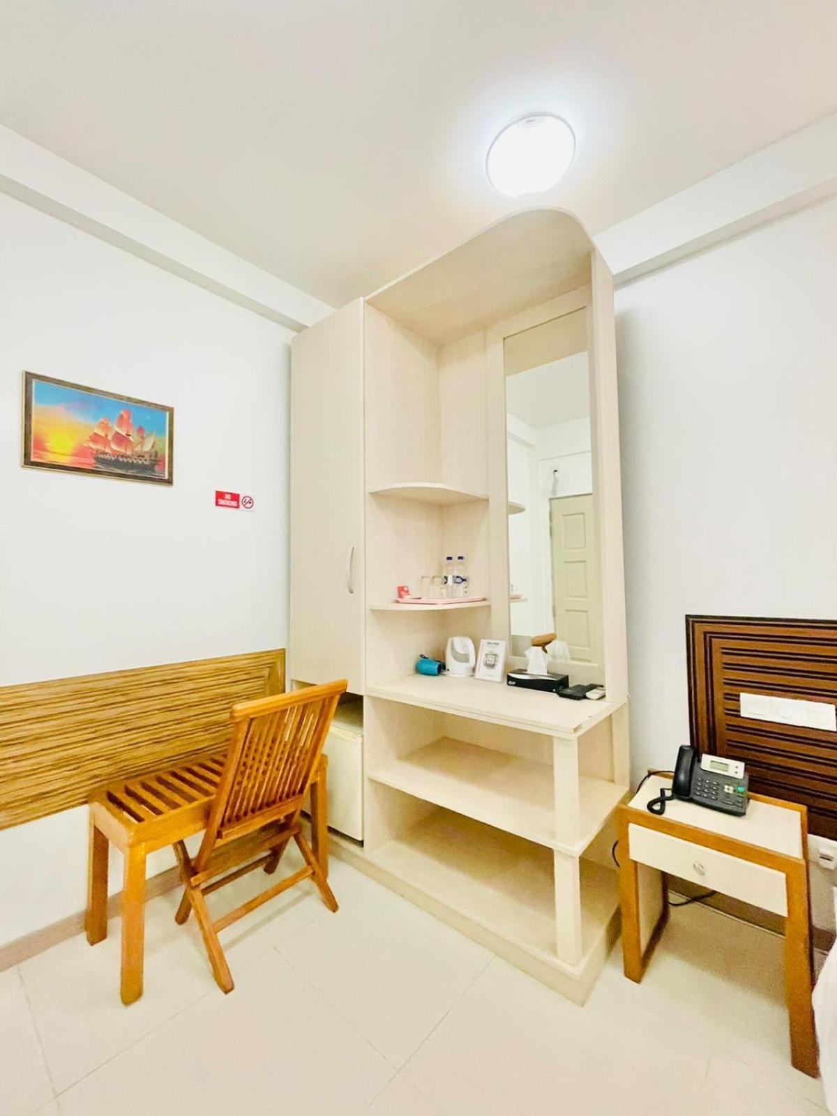 Hotel Hs Miracle Grand à Hulhumalé Extérieur photo