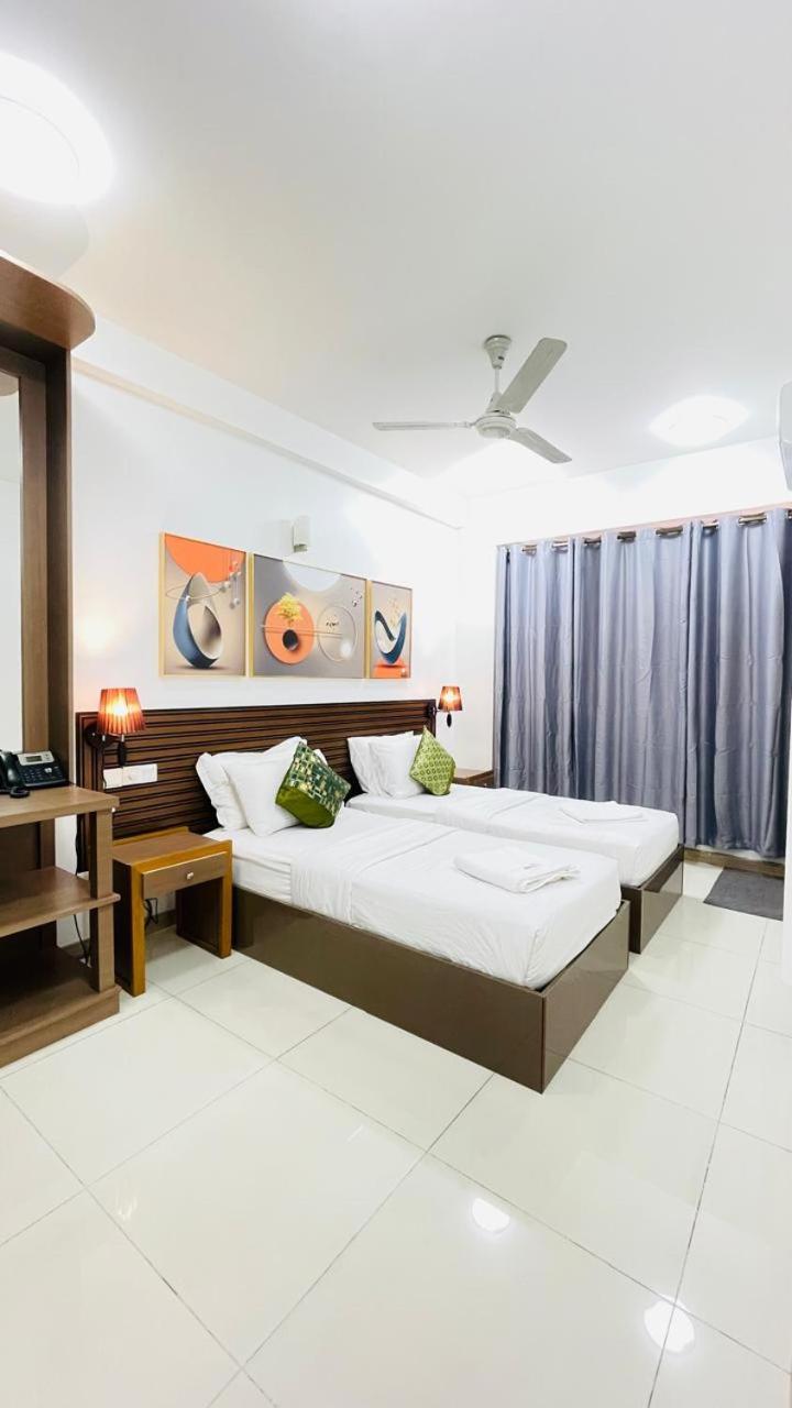 Hotel Hs Miracle Grand à Hulhumalé Extérieur photo