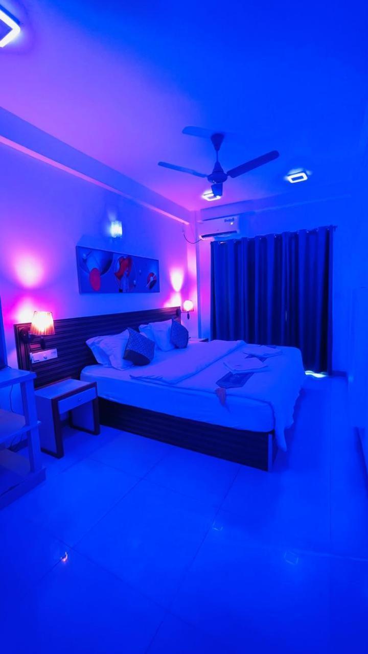 Hotel Hs Miracle Grand à Hulhumalé Extérieur photo